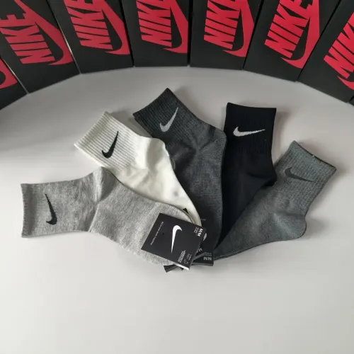 Replica Nike Socks #1396442 $27.00 USD for Wholesale