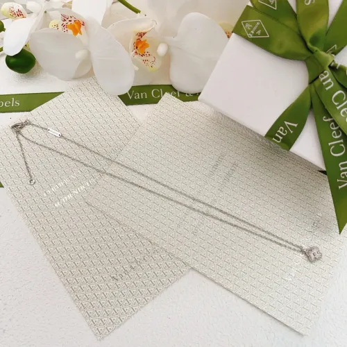 Replica Van Cleef & Arpels Necklaces For Women #1398300 $27.00 USD for Wholesale