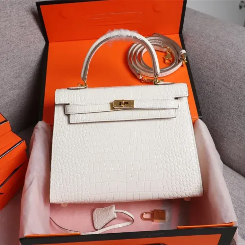 Wholesale Hermes AAA Quality Handbags For Women #1401423 $98.00 USD, Wholesale Quality Replica Hermes AAA Quality Handbags
