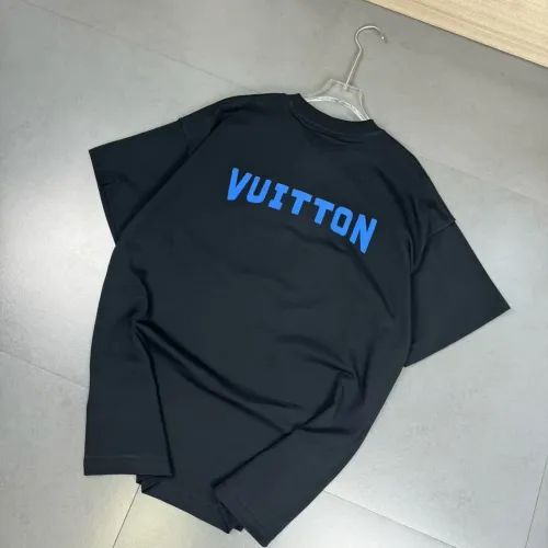Replica Louis Vuitton LV T-Shirts Short Sleeved For Unisex #1402189 $32.00 USD for Wholesale