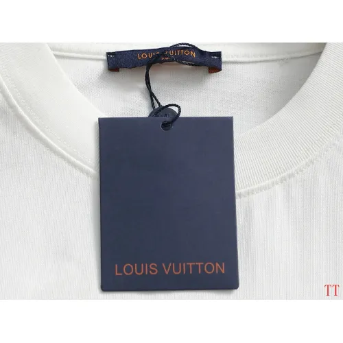 Replica Louis Vuitton LV T-Shirts Short Sleeved For Unisex #1404275 $48.00 USD for Wholesale
