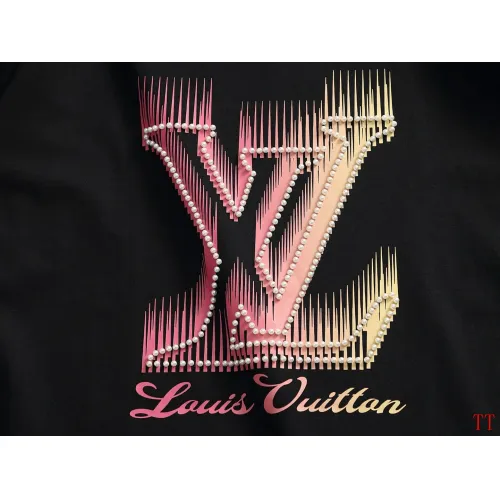 Replica Louis Vuitton LV T-Shirts Short Sleeved For Unisex #1404284 $48.00 USD for Wholesale