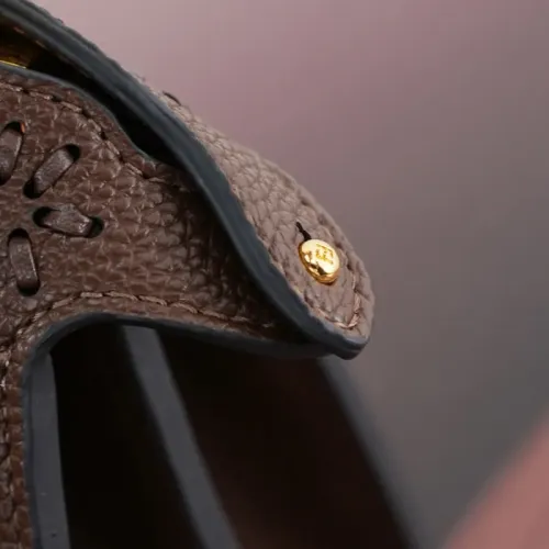 Replica Fendi AAA Quality Messenger Bags For Women #1404721 $125.00 USD for Wholesale