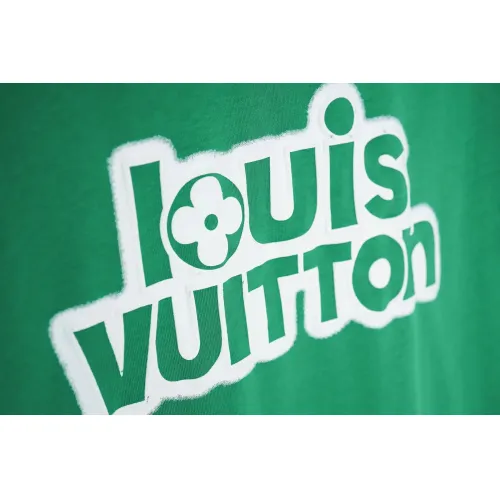 Replica Louis Vuitton LV T-Shirts Short Sleeved For Unisex #1404823 $32.00 USD for Wholesale
