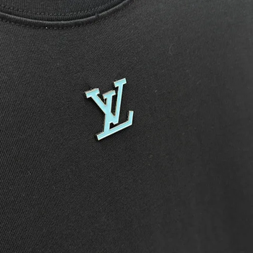Replica Louis Vuitton LV T-Shirts Short Sleeved For Unisex #1405139 $64.00 USD for Wholesale