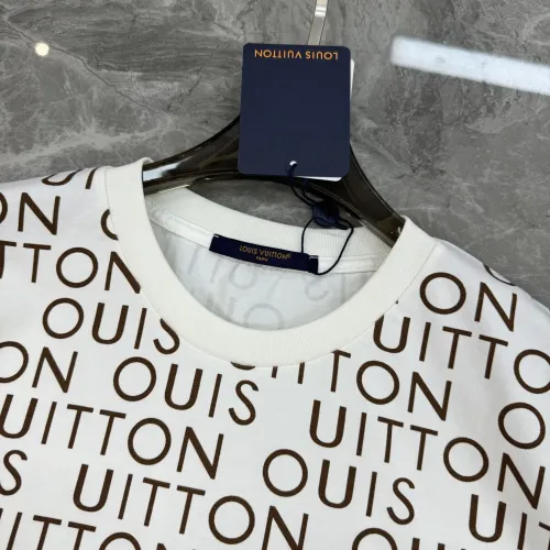 Replica Louis Vuitton LV T-Shirts Short Sleeved For Unisex #1405295 $60.00 USD for Wholesale