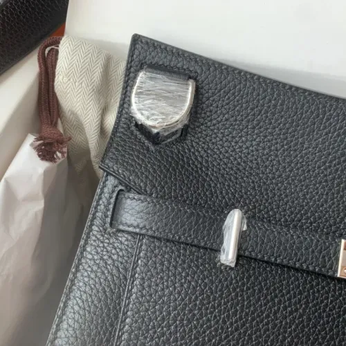 Replica Hermes AAA Quality Messenger Bags For Women #1405370 $115.00 USD for Wholesale