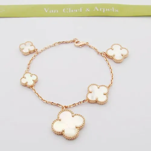Wholesale Van Cleef &amp; Arpels Bracelets For Women #1406597 $32.00 USD, Wholesale Quality Replica Van Cleef &amp; Arpels Bracelets