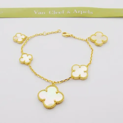 Wholesale Van Cleef &amp; Arpels Bracelets For Women #1406598 $32.00 USD, Wholesale Quality Replica Van Cleef &amp; Arpels Bracelets