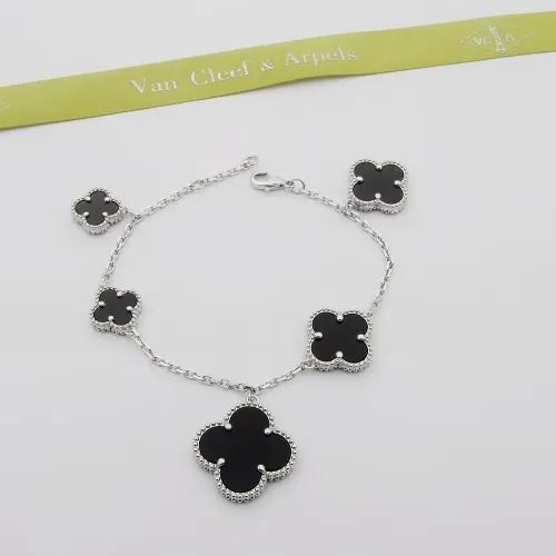 Wholesale Van Cleef &amp; Arpels Bracelets For Women #1406605 $32.00 USD, Wholesale Quality Replica Van Cleef &amp; Arpels Bracelets