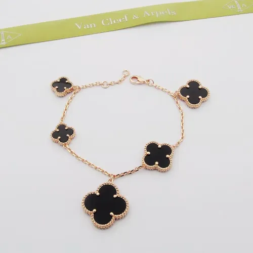 Wholesale Van Cleef &amp; Arpels Bracelets For Women #1406606 $32.00 USD, Wholesale Quality Replica Van Cleef &amp; Arpels Bracelets