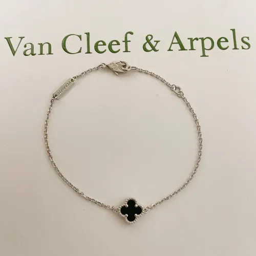 Wholesale Van Cleef &amp; Arpels Bracelets For Women #1406621 $25.00 USD, Wholesale Quality Replica Van Cleef &amp; Arpels Bracelets