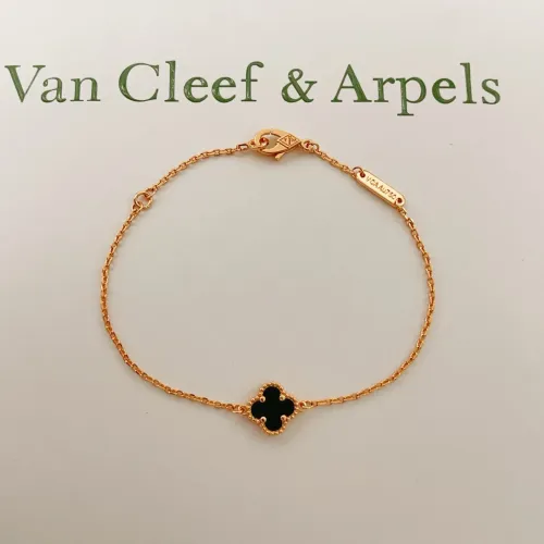 Wholesale Van Cleef &amp; Arpels Bracelets For Women #1406622 $25.00 USD, Wholesale Quality Replica Van Cleef &amp; Arpels Bracelets