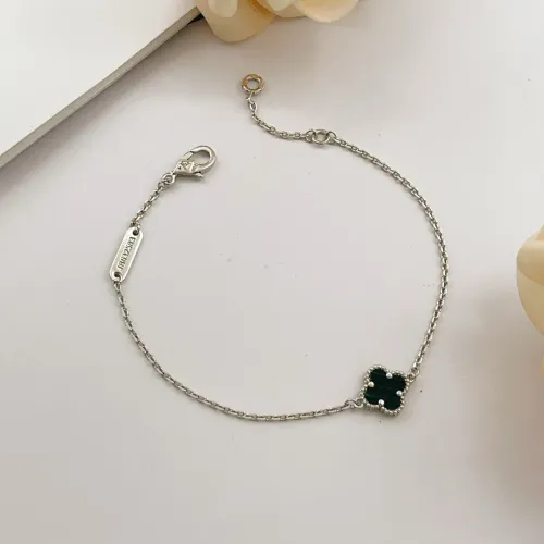 Replica Van Cleef & Arpels Bracelets For Women #1406629 $25.00 USD for Wholesale