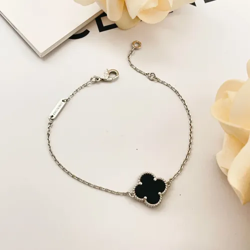 Replica Van Cleef & Arpels Bracelets For Women #1406641 $25.00 USD for Wholesale