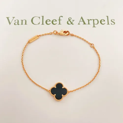 Wholesale Van Cleef &amp; Arpels Bracelets For Women #1406642 $25.00 USD, Wholesale Quality Replica Van Cleef &amp; Arpels Bracelets