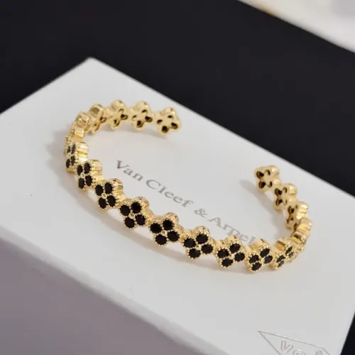 Wholesale Van Cleef &amp; Arpels Bracelets For Women #1407100 $48.00 USD, Wholesale Quality Replica Van Cleef &amp; Arpels Bracelets