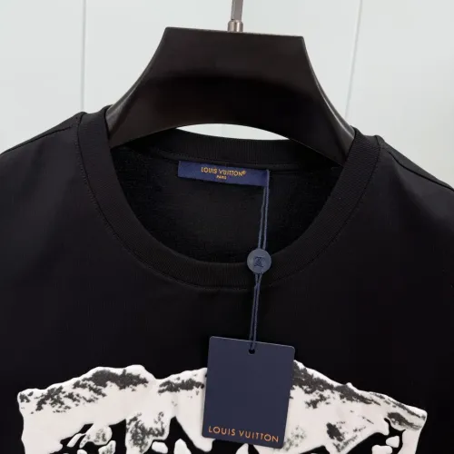 Replica Louis Vuitton LV T-Shirts Short Sleeved For Unisex #1409770 $72.00 USD for Wholesale