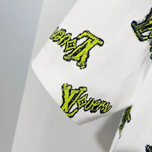 Replica Louis Vuitton LV T-Shirts Short Sleeved For Unisex #1411792 $45.00 USD for Wholesale