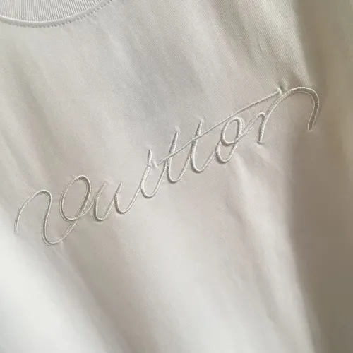 Replica Louis Vuitton LV T-Shirts Short Sleeved For Unisex #1411796 $45.00 USD for Wholesale