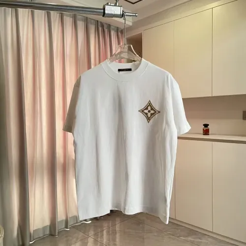 Replica Louis Vuitton LV T-Shirts Short Sleeved For Unisex #1411802 $48.00 USD for Wholesale