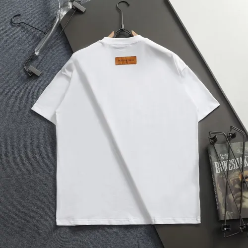 Replica Louis Vuitton LV T-Shirts Short Sleeved For Unisex #1412228 $40.00 USD for Wholesale