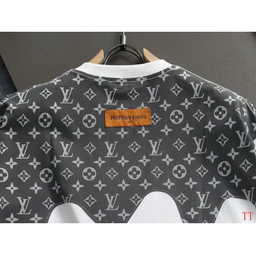 Replica Louis Vuitton LV T-Shirts Short Sleeved For Unisex #1412233 $40.00 USD for Wholesale