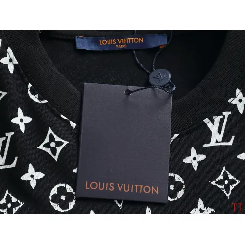 Replica Louis Vuitton LV T-Shirts Short Sleeved For Unisex #1412241 $40.00 USD for Wholesale