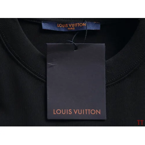 Replica Louis Vuitton LV T-Shirts Short Sleeved For Unisex #1412246 $40.00 USD for Wholesale