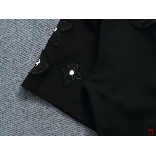 Replica Louis Vuitton LV T-Shirts Short Sleeved For Unisex #1412254 $48.00 USD for Wholesale