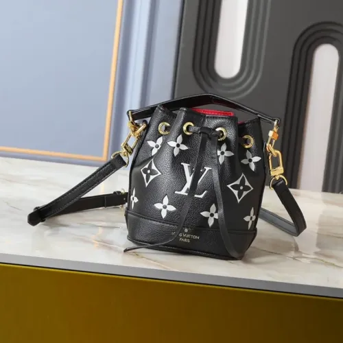 Wholesale Louis Vuitton Messenger Bags For Women #1412302 $42.00 USD, Wholesale Quality Replica Louis Vuitton Messenger Bags