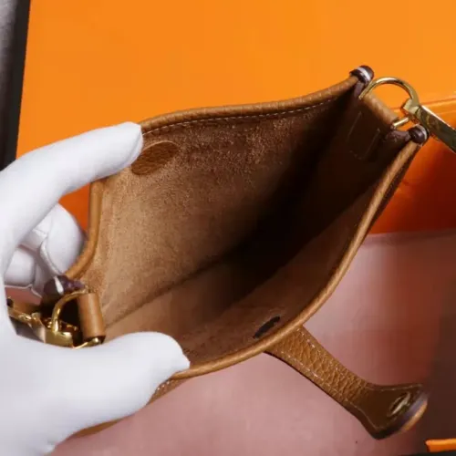 Replica Hermes AAA Quality Messenger Bags For Women #1412645 $105.00 USD for Wholesale