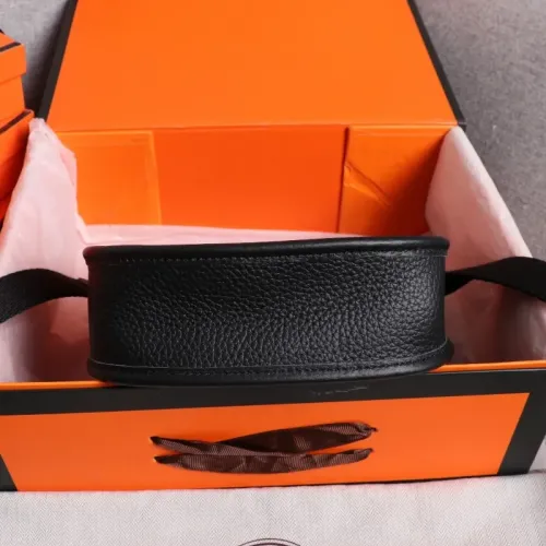 Replica Hermes AAA Quality Messenger Bags For Women #1412654 $105.00 USD for Wholesale