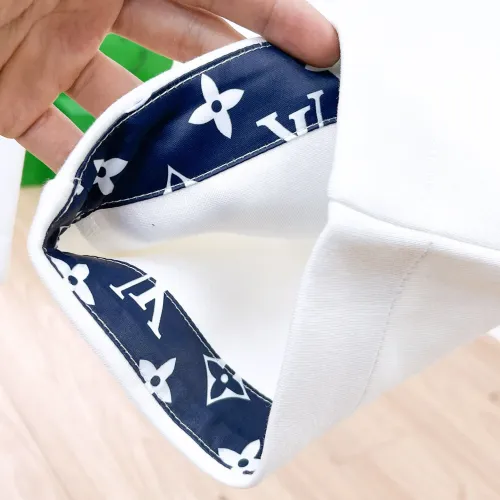 Replica Louis Vuitton LV Tracksuits Long Sleeved For Men #1412693 $128.00 USD for Wholesale