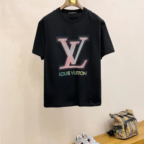 Wholesale Louis Vuitton LV T-Shirts Short Sleeved For Men #1412945 $68.00 USD, Wholesale Quality Replica Louis Vuitton LV T-Shirts