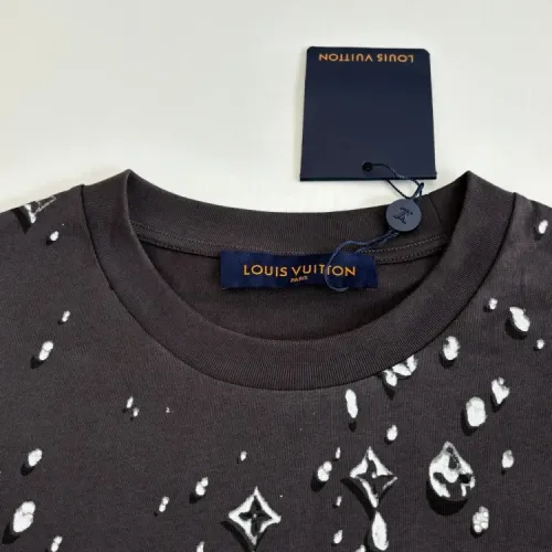 Replica Louis Vuitton LV T-Shirts Short Sleeved For Unisex #1413452 $60.00 USD for Wholesale