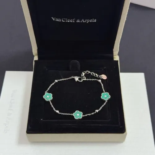Replica Van Cleef & Arpels Bracelets For Women #1413492 $48.00 USD for Wholesale