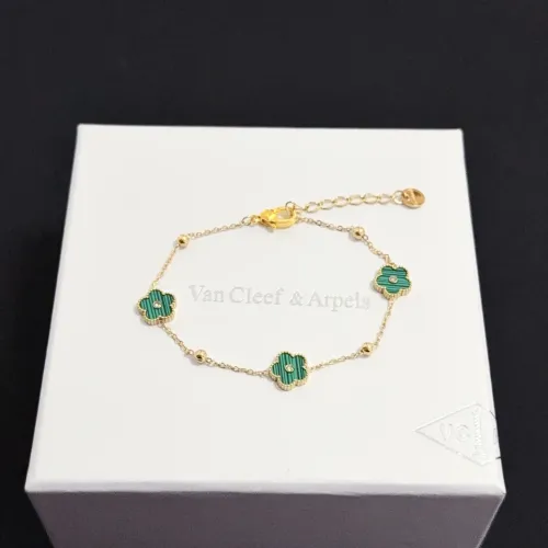 Wholesale Van Cleef &amp; Arpels Bracelets For Women #1413493 $48.00 USD, Wholesale Quality Replica Van Cleef &amp; Arpels Bracelets