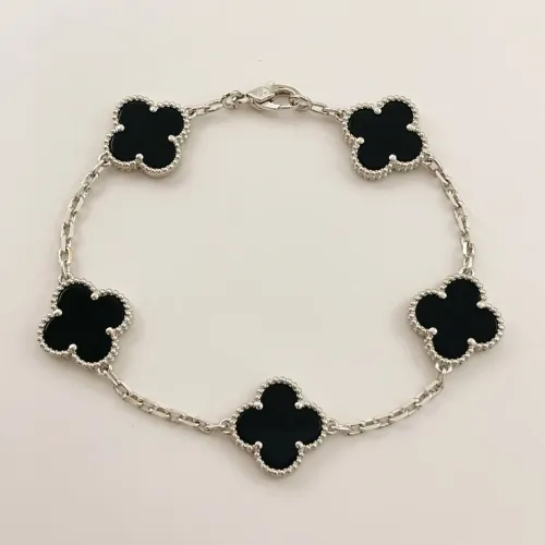 Wholesale Van Cleef &amp; Arpels Bracelets For Women #1413736 $34.00 USD, Wholesale Quality Replica Van Cleef &amp; Arpels Bracelets