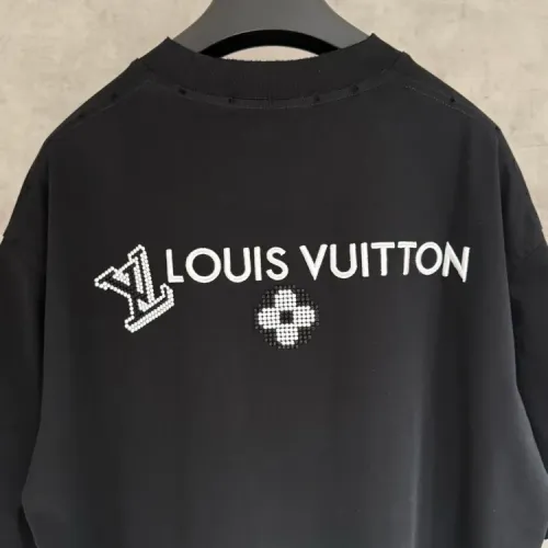 Replica Louis Vuitton LV T-Shirts Short Sleeved For Unisex #1413883 $45.00 USD for Wholesale