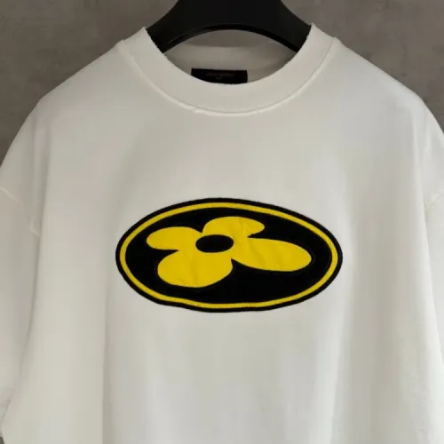 Replica Louis Vuitton LV T-Shirts Short Sleeved For Unisex #1413887 $48.00 USD for Wholesale