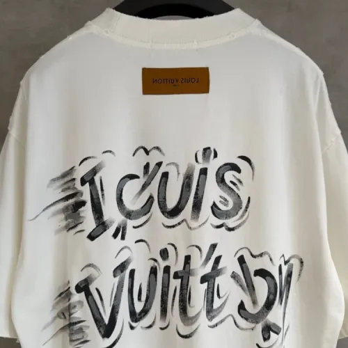 Replica Louis Vuitton LV T-Shirts Short Sleeved For Unisex #1413889 $48.00 USD for Wholesale