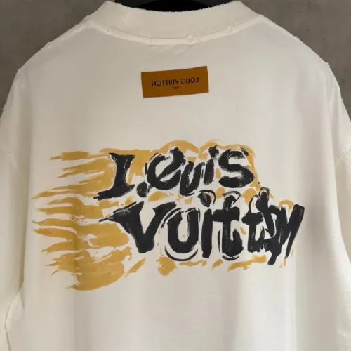 Replica Louis Vuitton LV T-Shirts Short Sleeved For Unisex #1413890 $48.00 USD for Wholesale