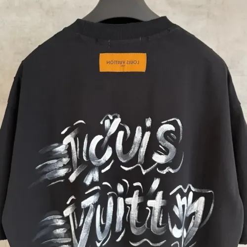 Replica Louis Vuitton LV T-Shirts Short Sleeved For Unisex #1413891 $48.00 USD for Wholesale