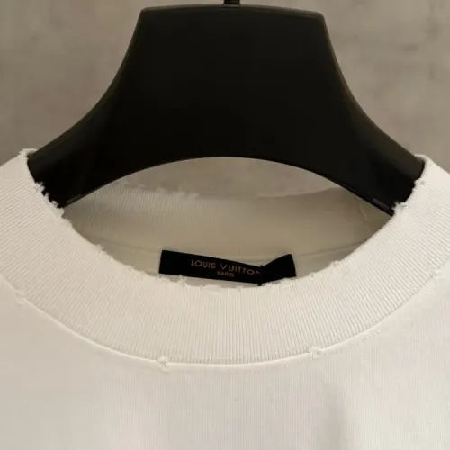 Replica Louis Vuitton LV T-Shirts Short Sleeved For Unisex #1413892 $48.00 USD for Wholesale