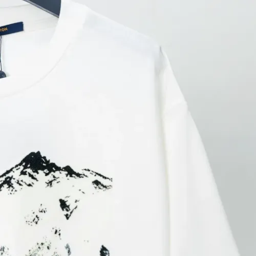 Replica Louis Vuitton LV T-Shirts Short Sleeved For Unisex #1414118 $41.00 USD for Wholesale