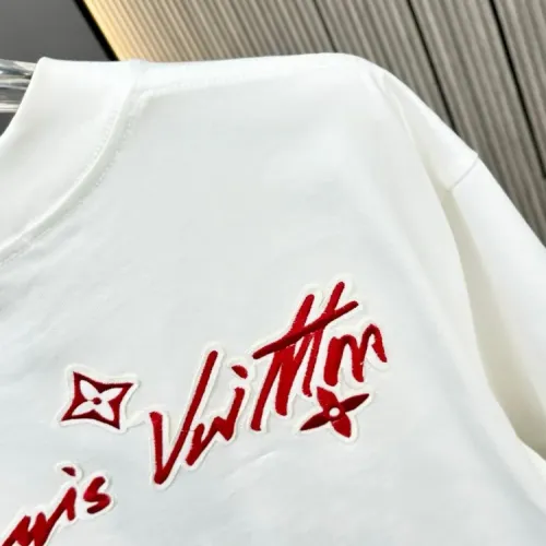 Replica Louis Vuitton LV T-Shirts Short Sleeved For Unisex #1414135 $40.00 USD for Wholesale