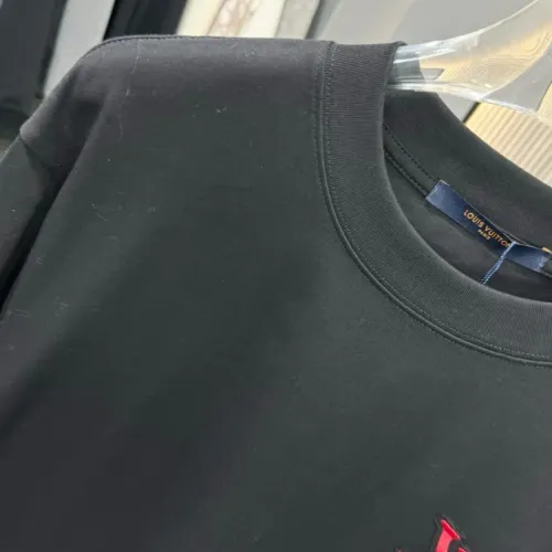 Replica Louis Vuitton LV T-Shirts Short Sleeved For Unisex #1414136 $40.00 USD for Wholesale