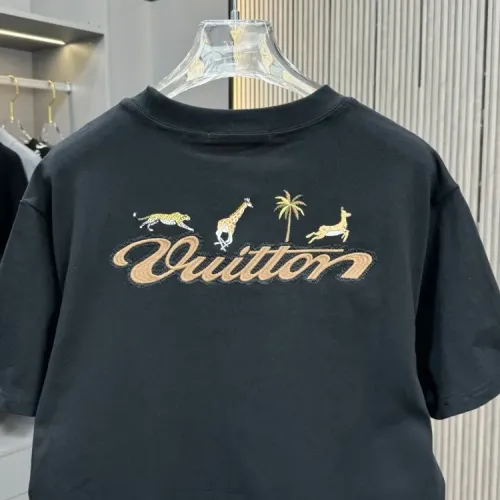 Replica Louis Vuitton LV T-Shirts Short Sleeved For Unisex #1414140 $40.00 USD for Wholesale