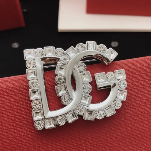 Wholesale Dolce &amp; Gabbana Brooches For Women #1414371 $32.00 USD, Wholesale Quality Replica Dolce &amp; Gabbana Brooches